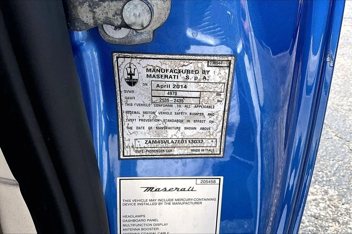 Used 2014 Blue Maserati Sport image 19
