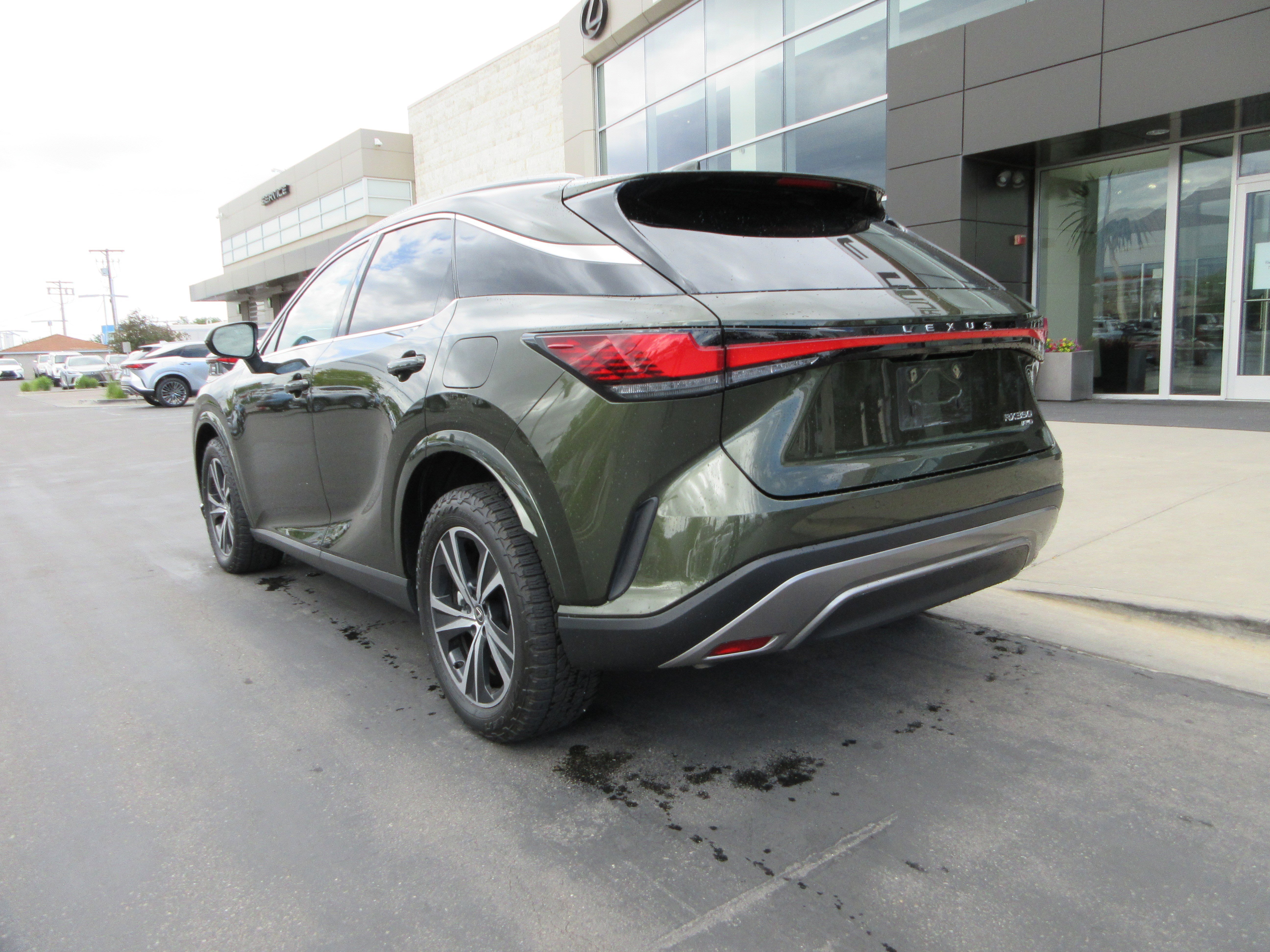 Used 2023 Green Pearl Lexus 350 Premium Plus image 5