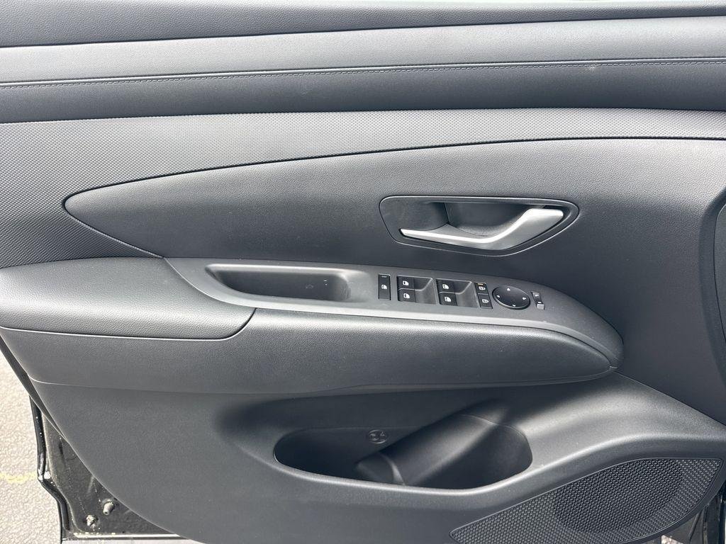New 2025 Gray Hyundai Blue image 10