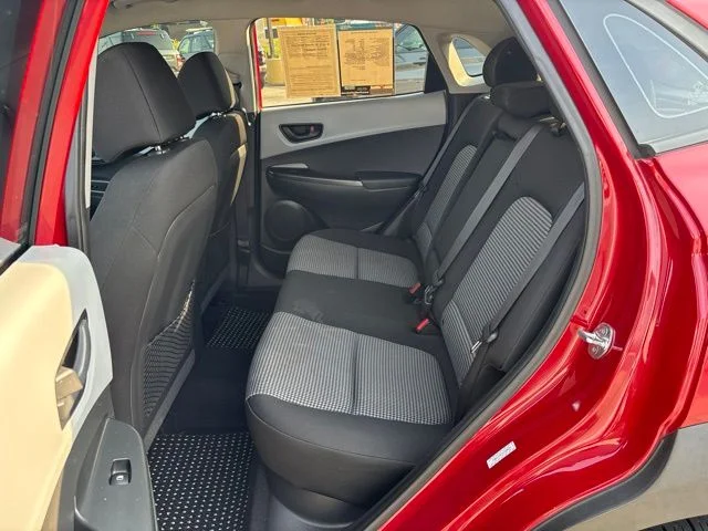 Used 2019 Red Hyundai SE image 24