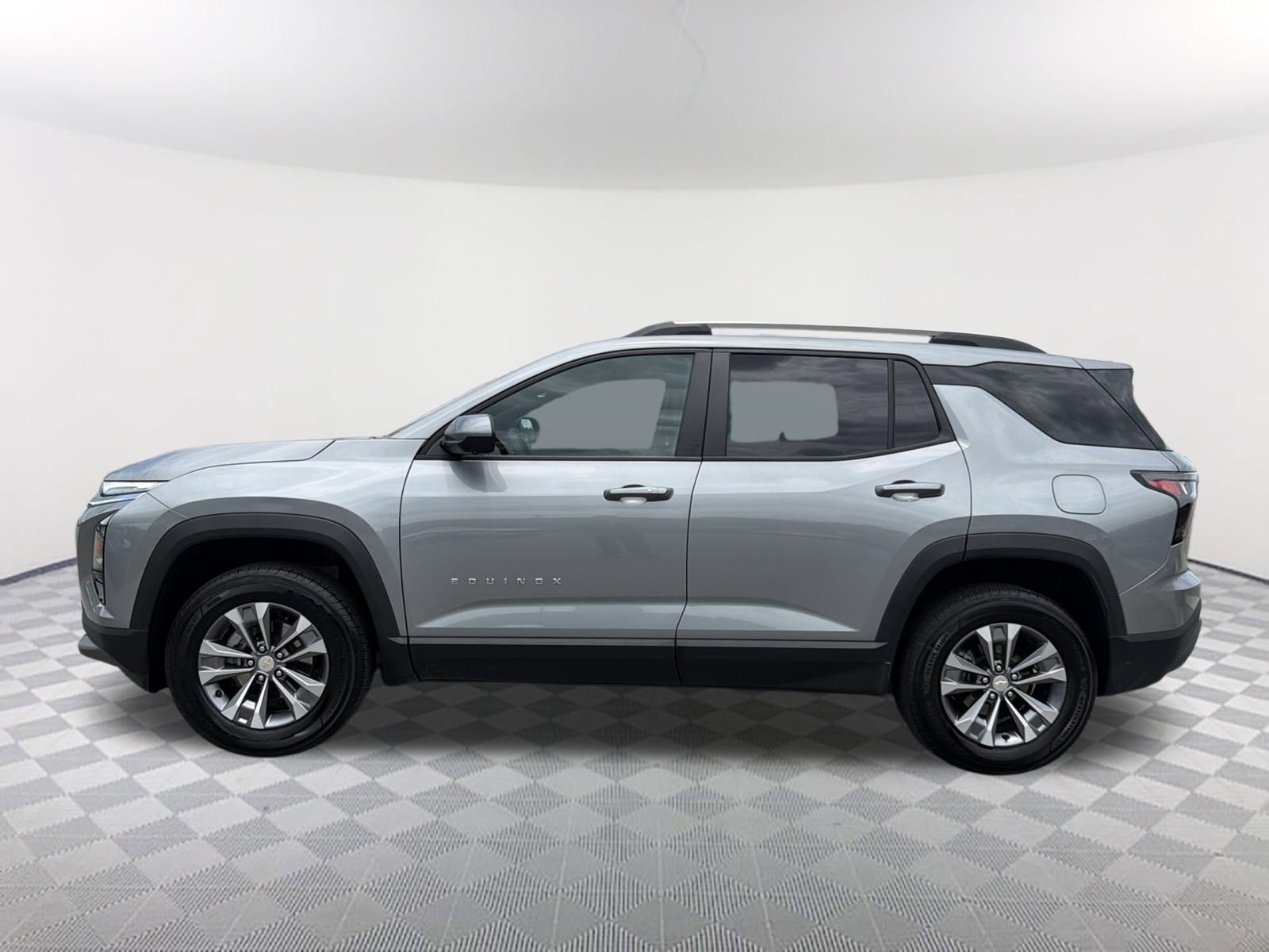 Used 2025 Sterling Gray Metallic Chevrolet LT image 14