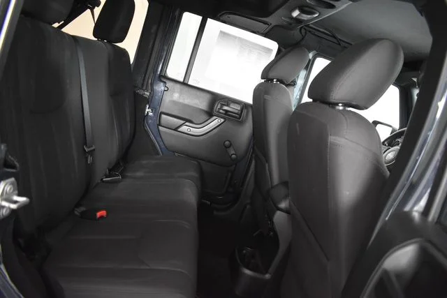 2017 Jeep Wrangler Unlimited Sport - Photo 15