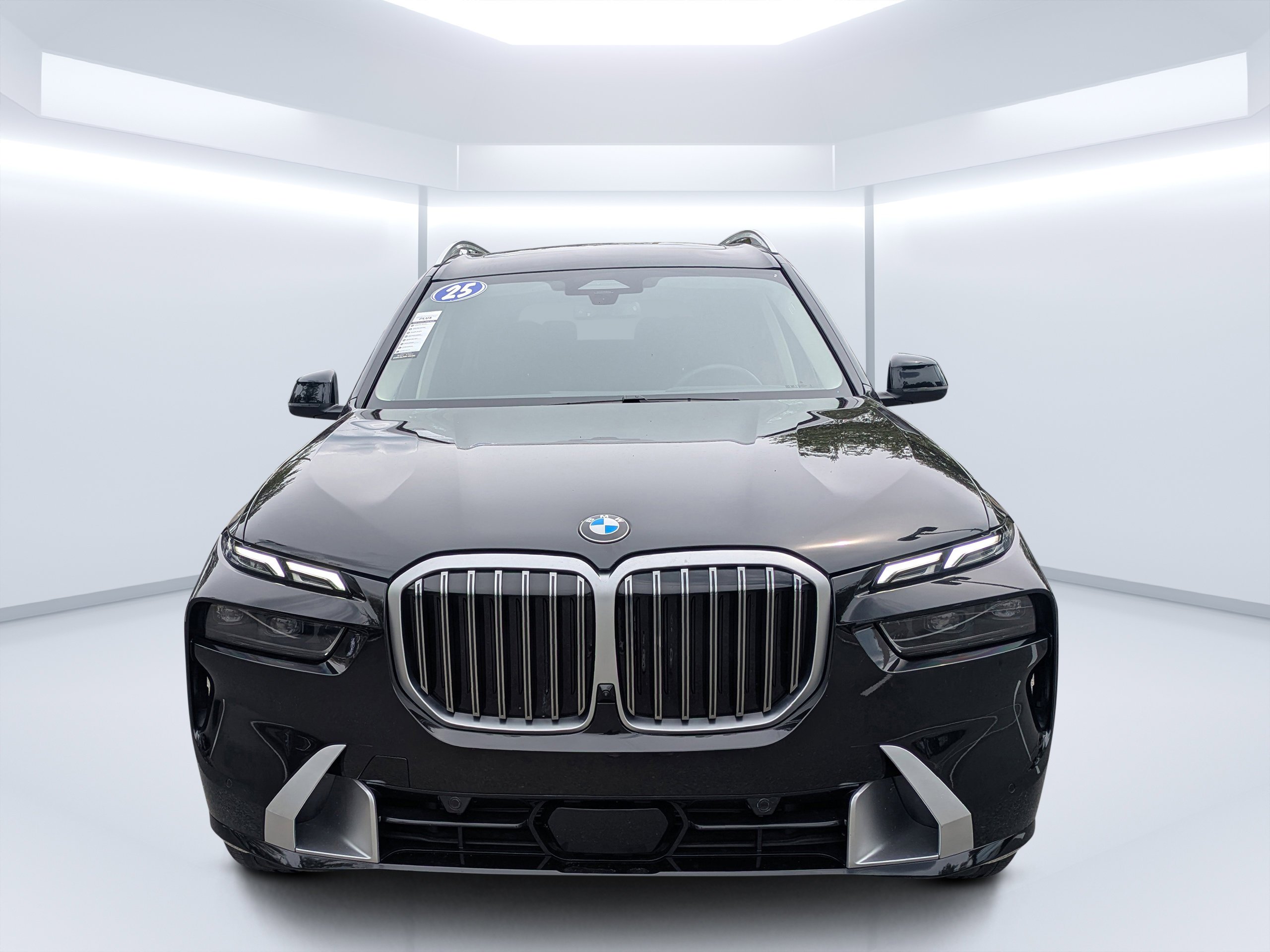 Used 2025 Black Sapphire Metallic BMW xDrive40i image 8