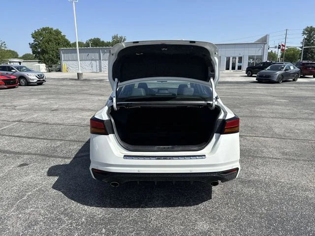 Used 2023 White Nissan 2.5 SR image 21