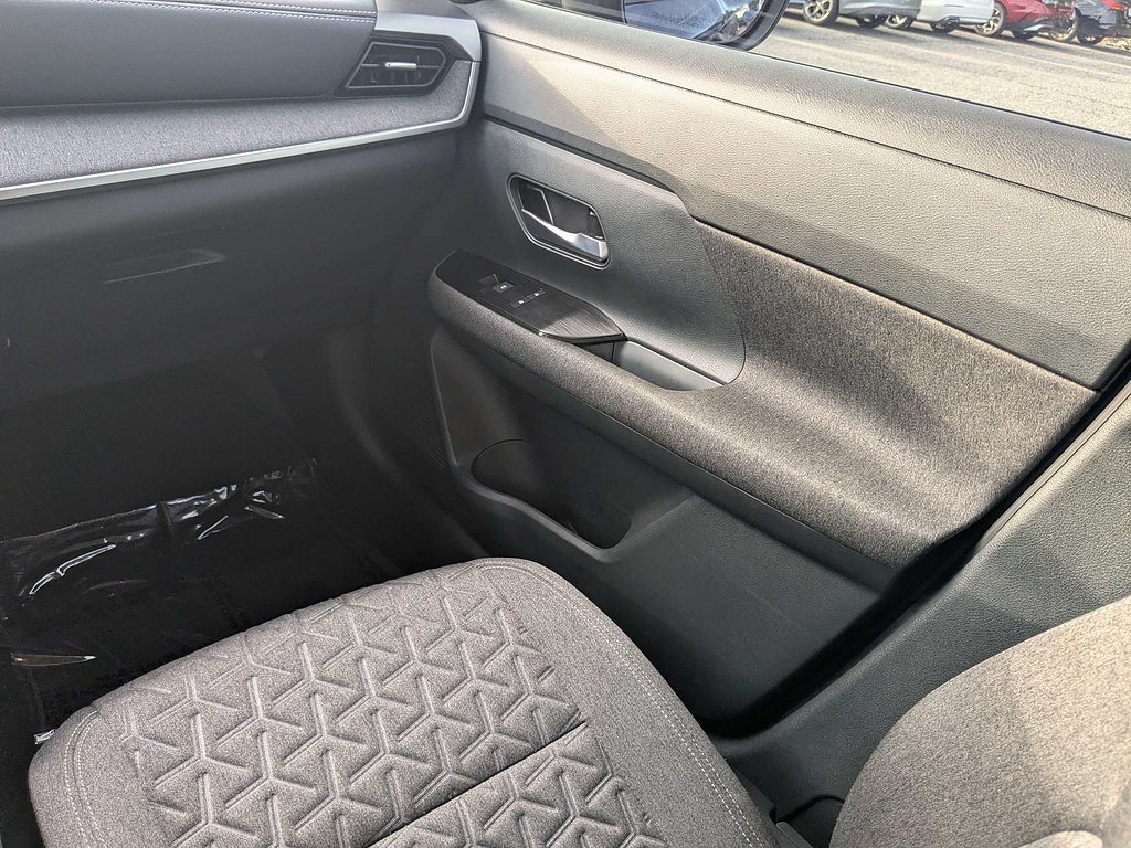 2025 Nissan Kicks SV - Photo 17