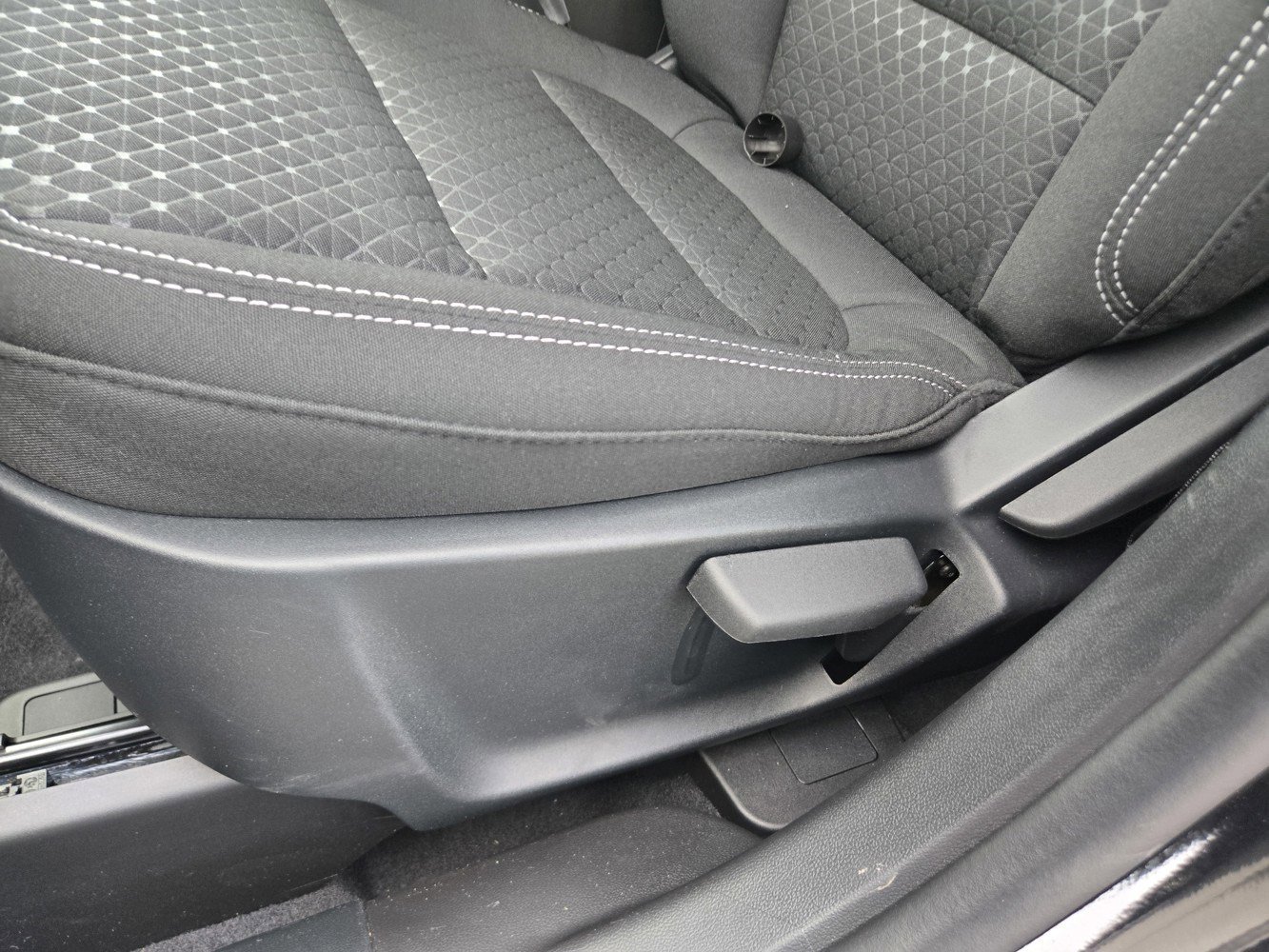 New 2026 Agate Black Metallic Ford Active image 16