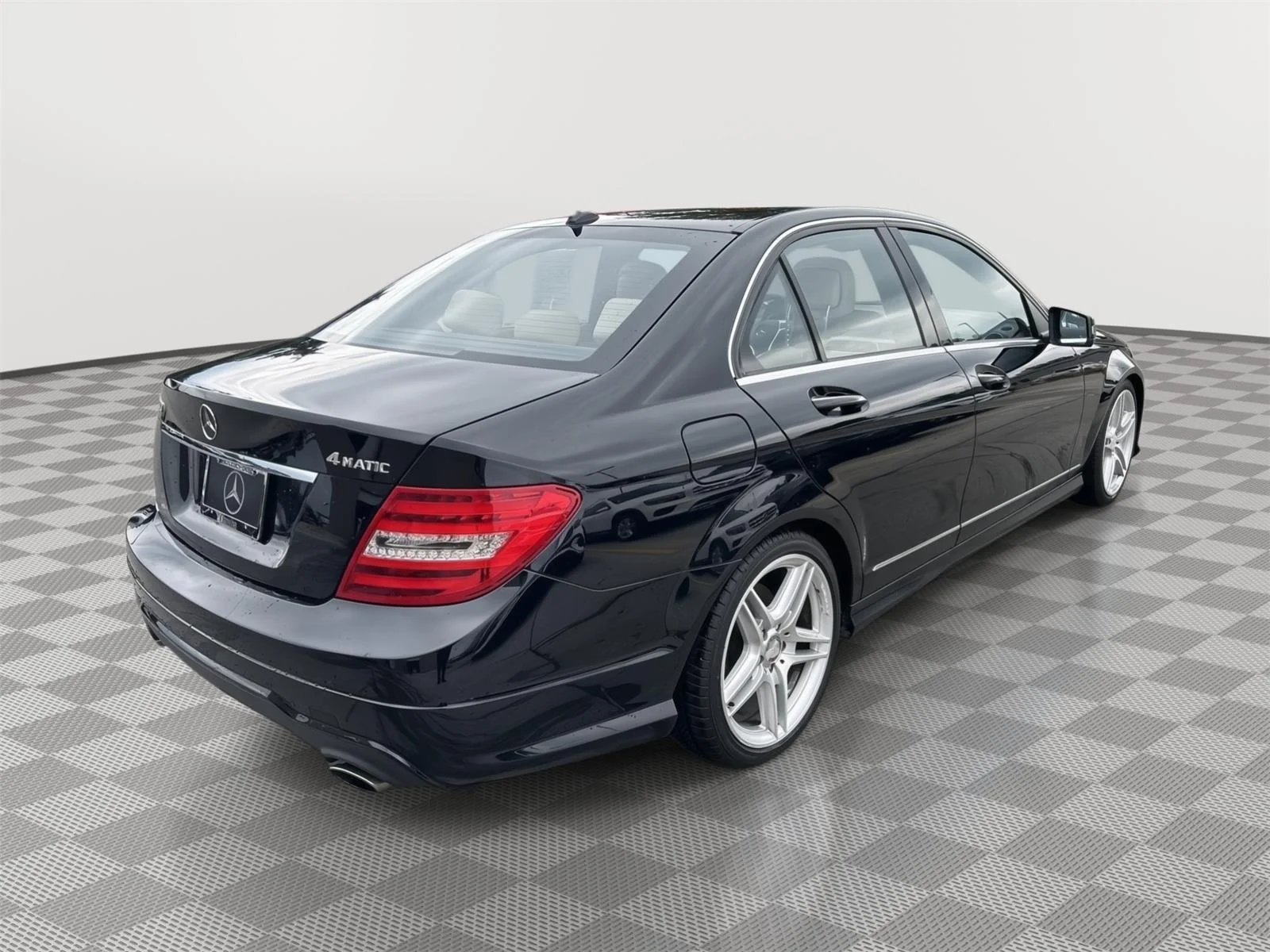 Used 2012  Mercedes-Benz C 300 Sport image 3