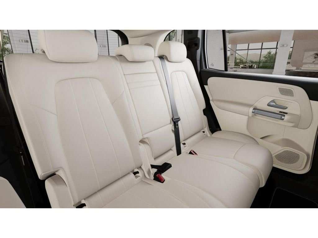 New 2026 Mountain Grey Metallic Mercedes-Benz GLB 250 image 5