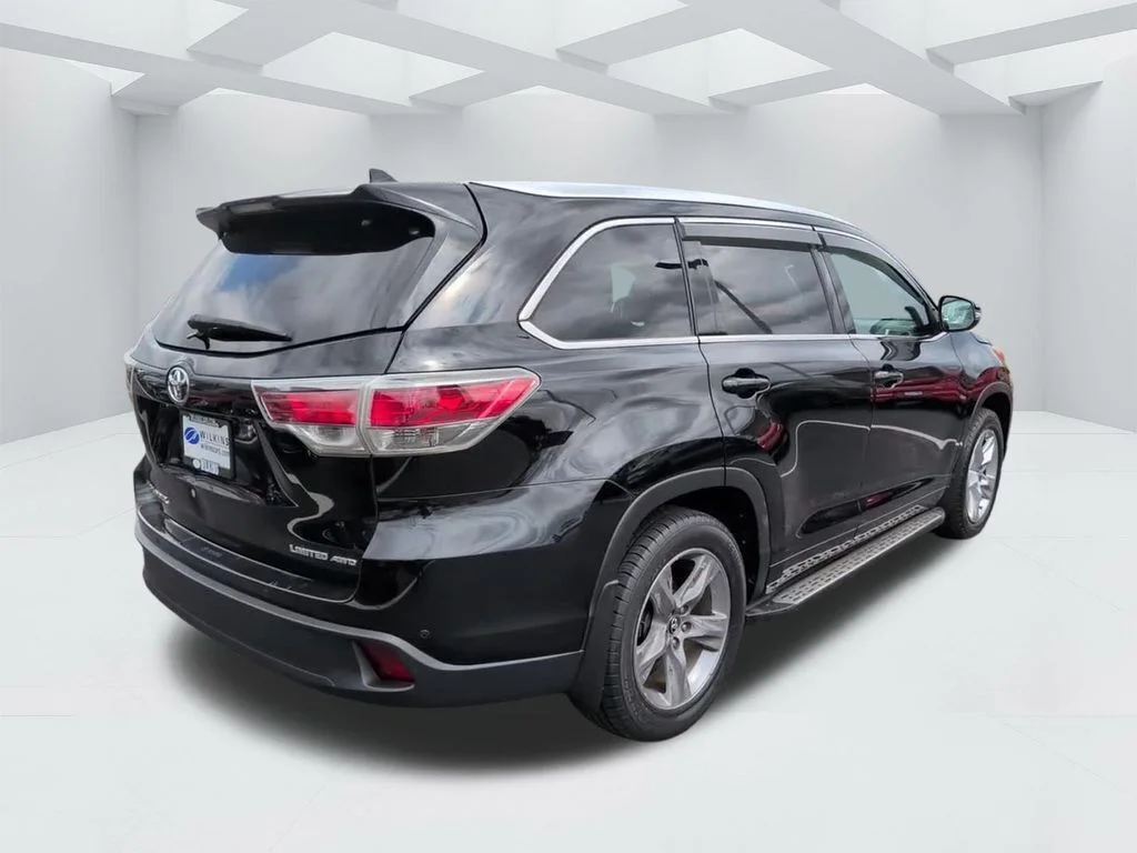 Used 2016 Black Toyota Limited image 4