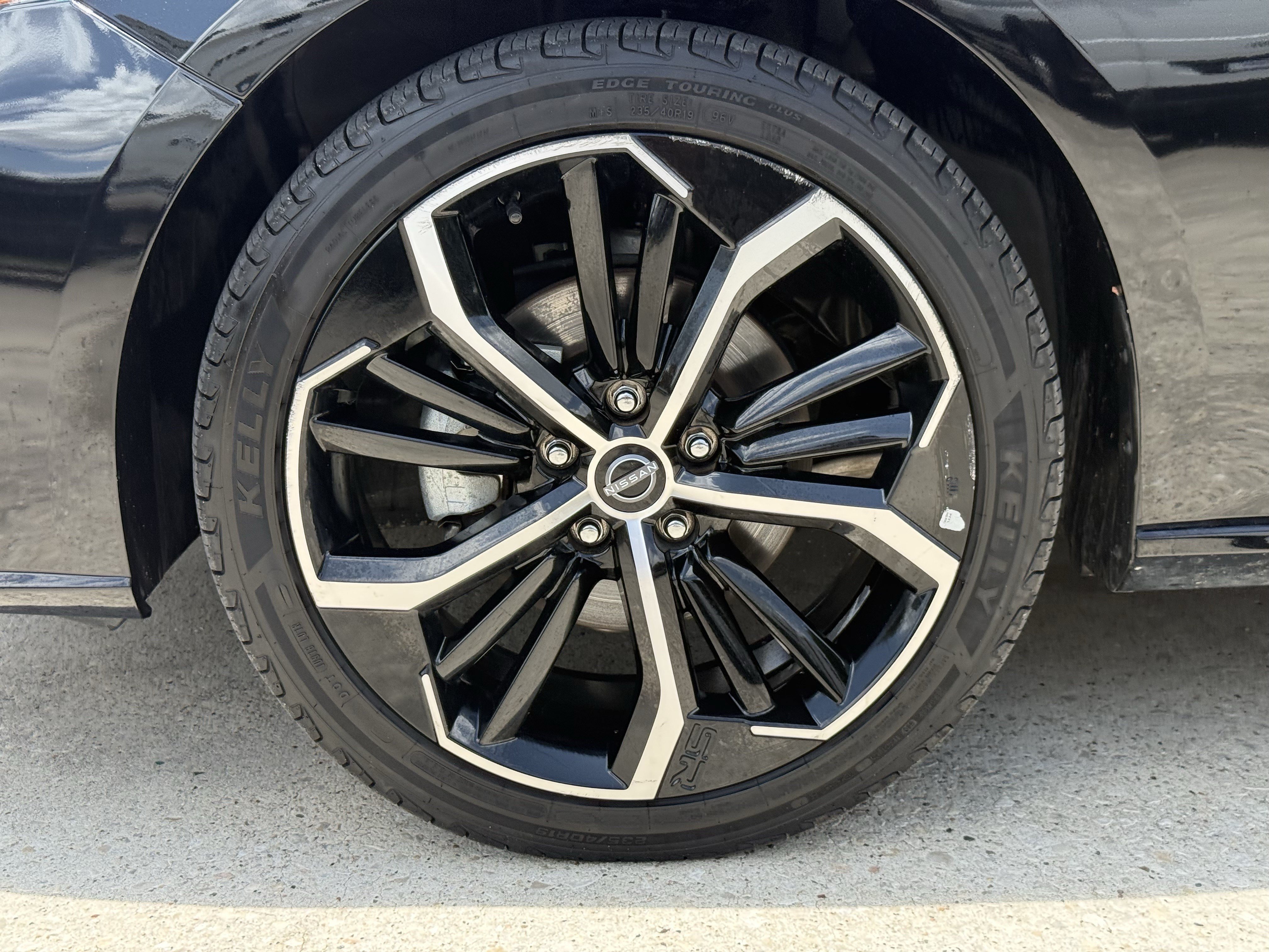 Used 2025 Super Black Nissan  image 11