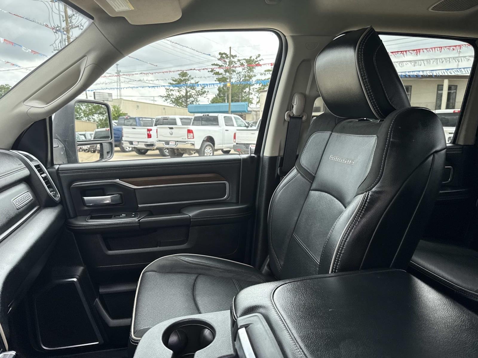 Used 2024 Granite Crystal Metallic Clearcoat Ram Laramie image 15