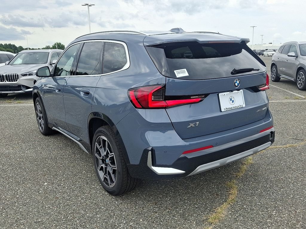 New 2027 Storm Bay Metallic BMW xDrive28i image 3