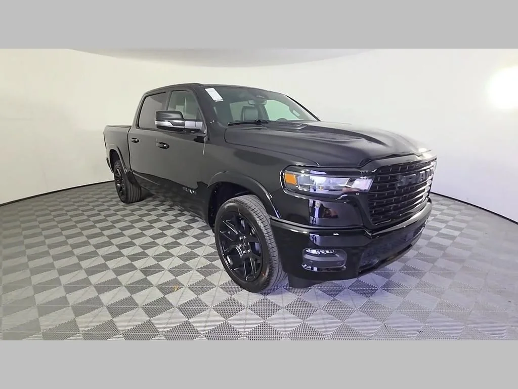 New 2026 Diamond Black Crystal Pearl-Coat Exterior Paint RAM Laramie image 38