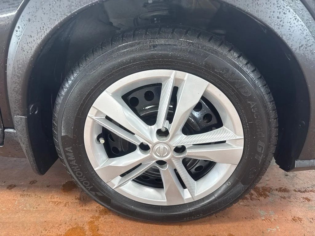 Used 2021 Super Black Nissan S image 11