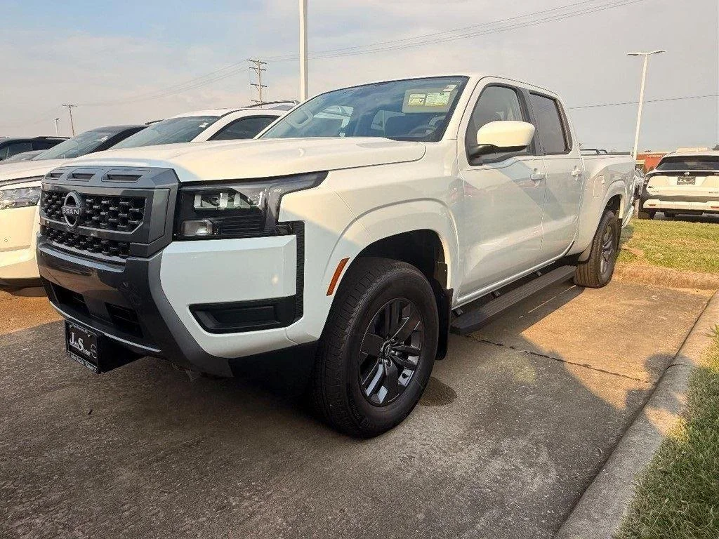 New 2026 Glacier White Nissan SV image 2