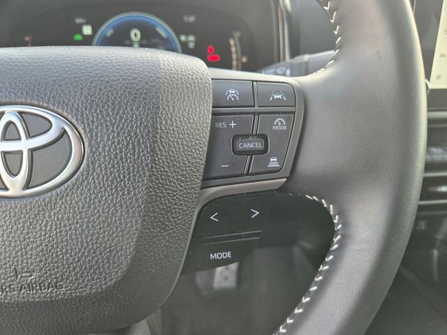 Used 2025 White Toyota SE image 18