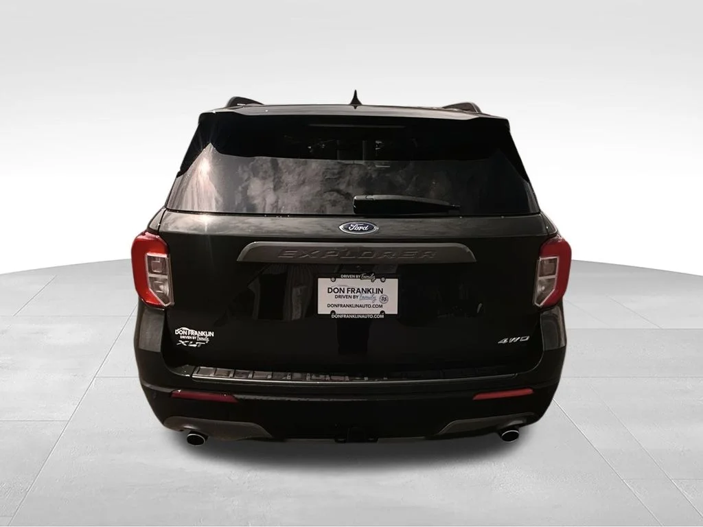 Used 2023 Green Ford XLT image 9