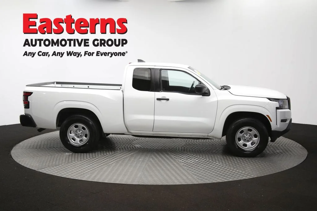 Used 2022 White Nissan S image 43