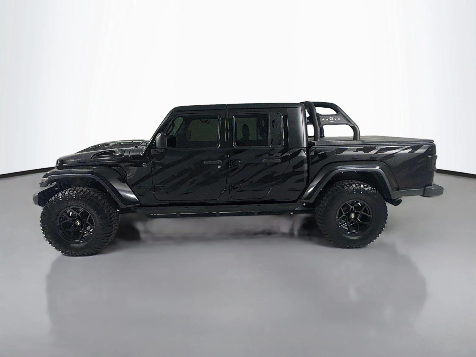 Used 2022 Black Clearcoat Jeep Sport S image 2