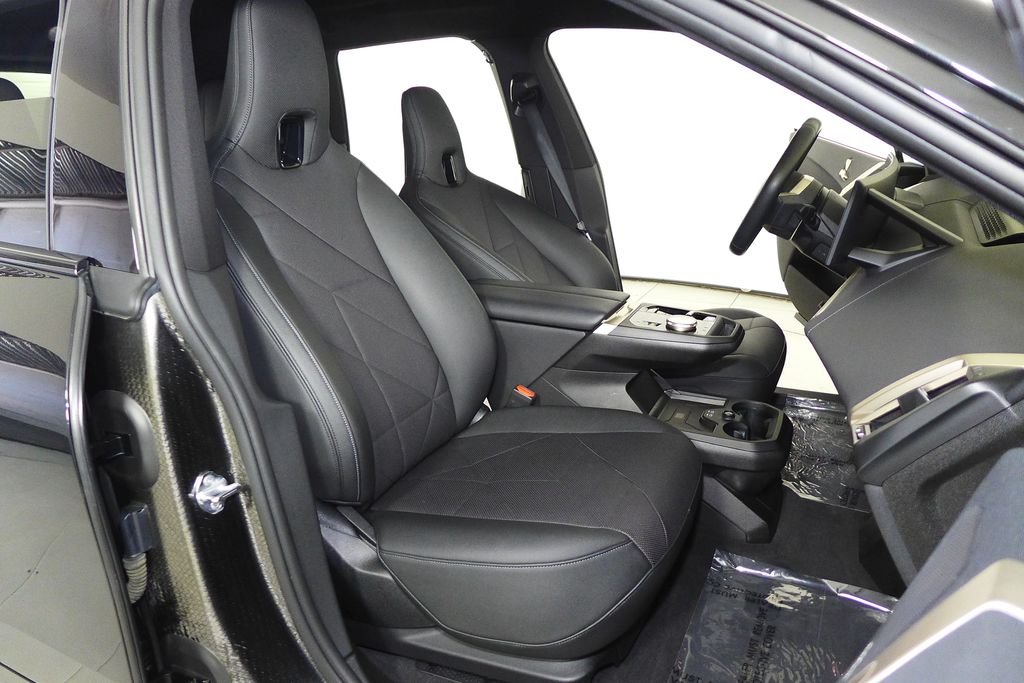 Certified Used 2024 Black Sapphire Metallic BMW xDrive50 image 18