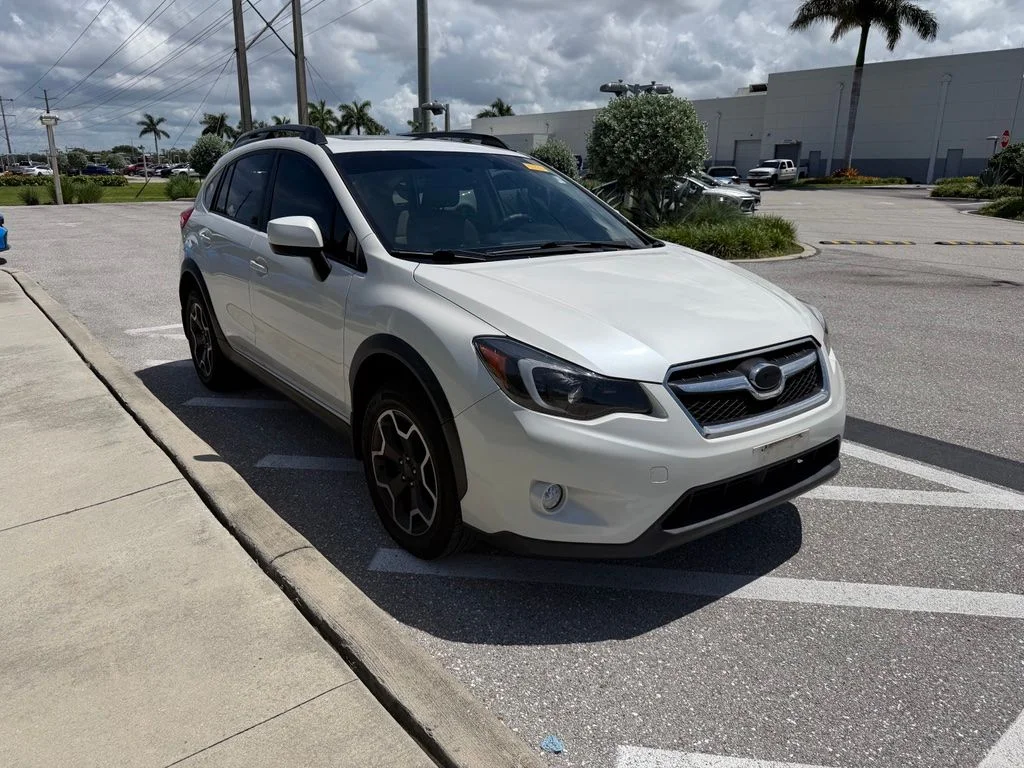 Used 2014 Satin White Pearl Subaru 2.0i Limited image 6