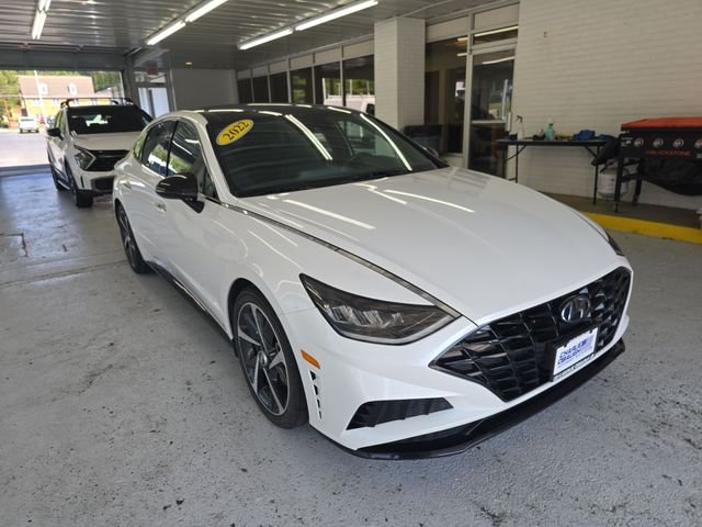 Used 2022 Gray Hyundai SEL Plus image 7