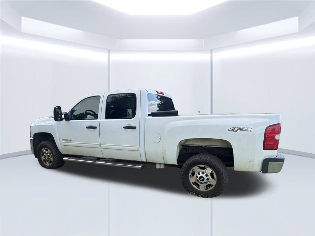 Used 2013 White Chevrolet LT image 20