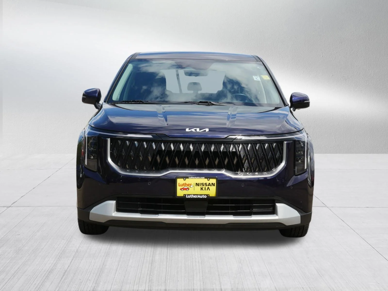 Used 2025 Kia Carnival LXS with VIN KNDNB5K38S6518359 for sale in Inver Grove, Minnesota