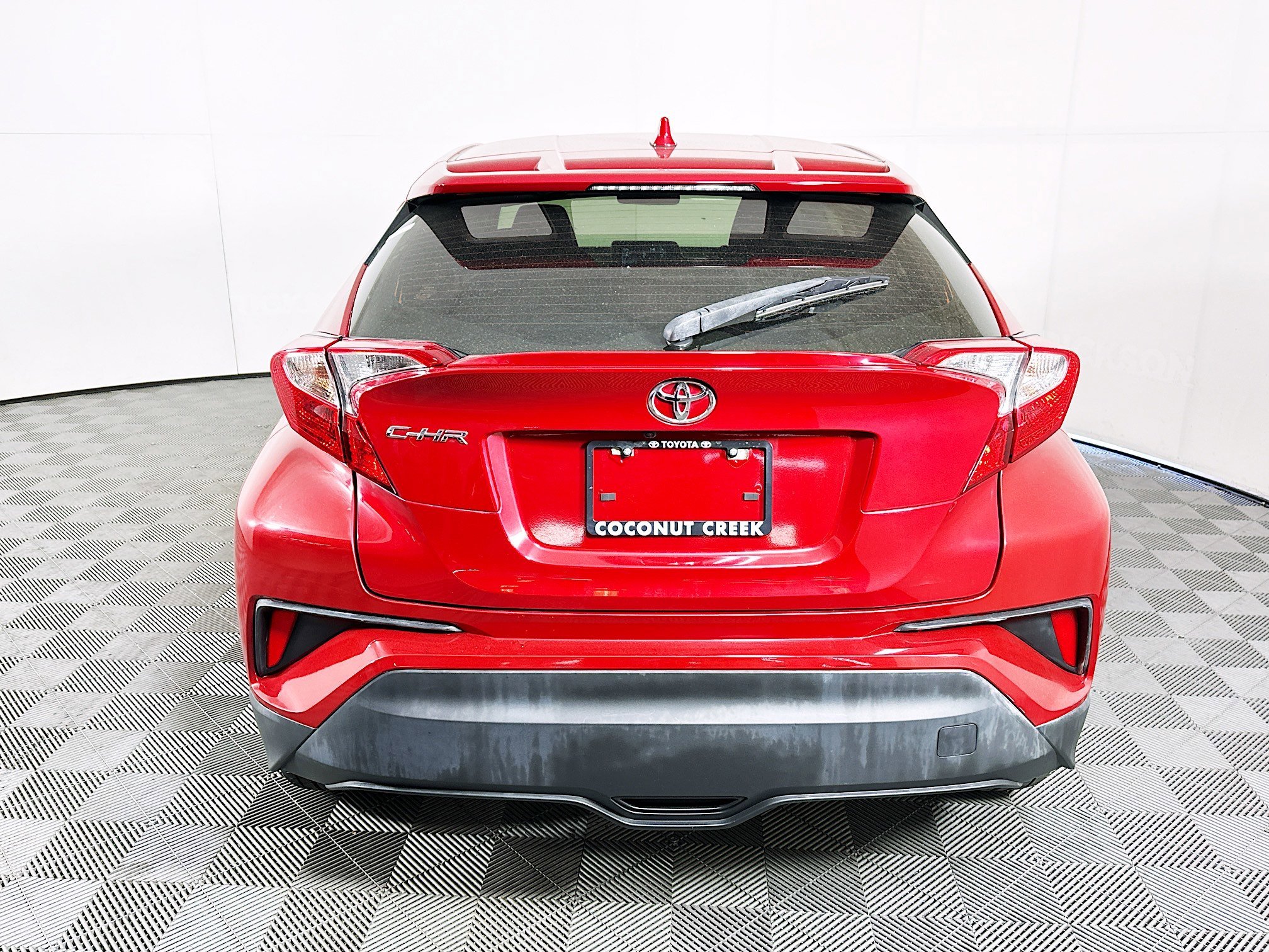 2020 Toyota C-HR thumbnail 6