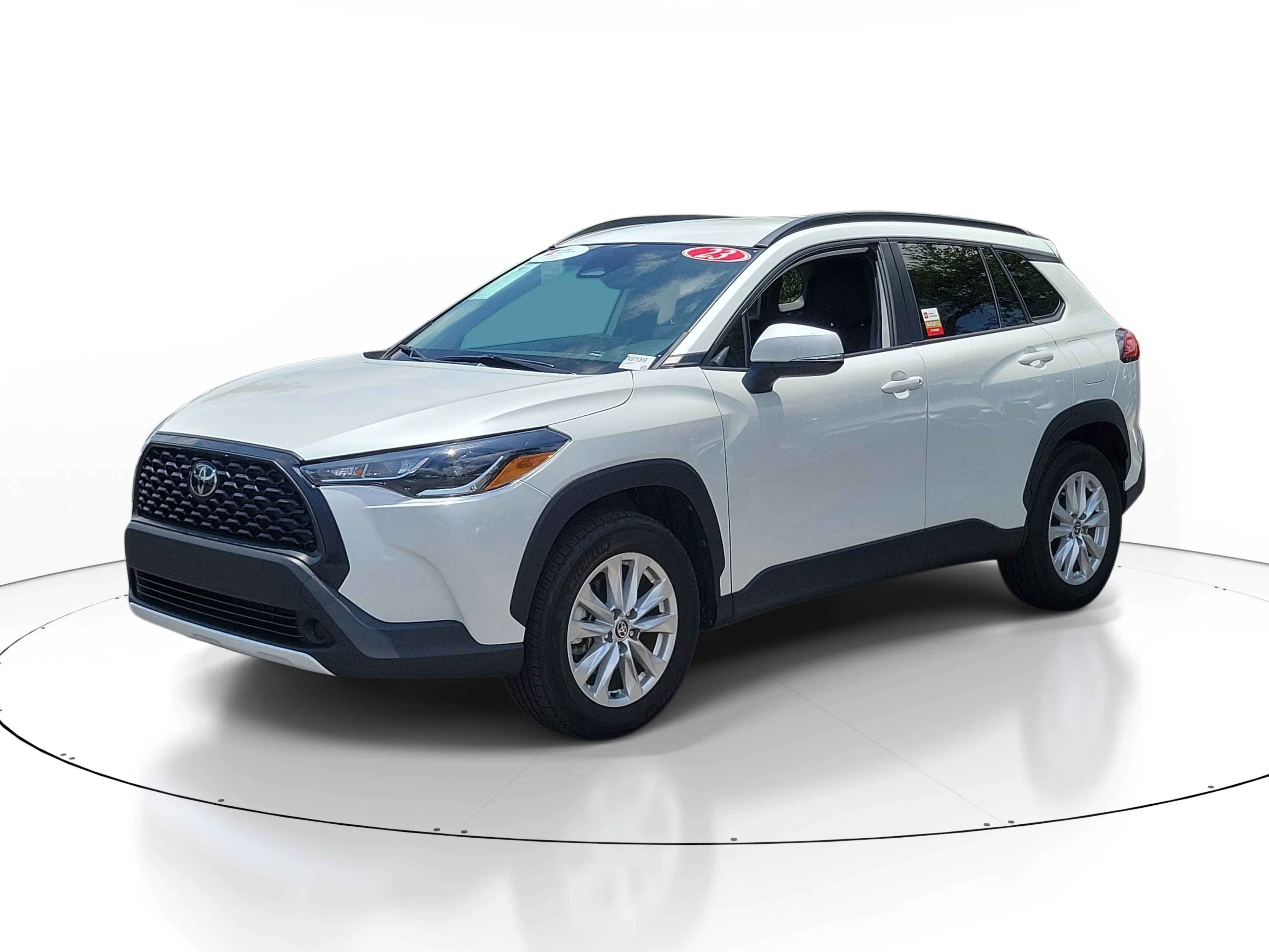 Used 2023 Wind Chill Pearl Toyota LE image 3