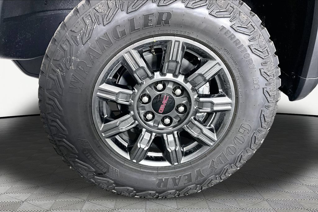 2026 GMC Sierra 1500 AT4X - Photo 13