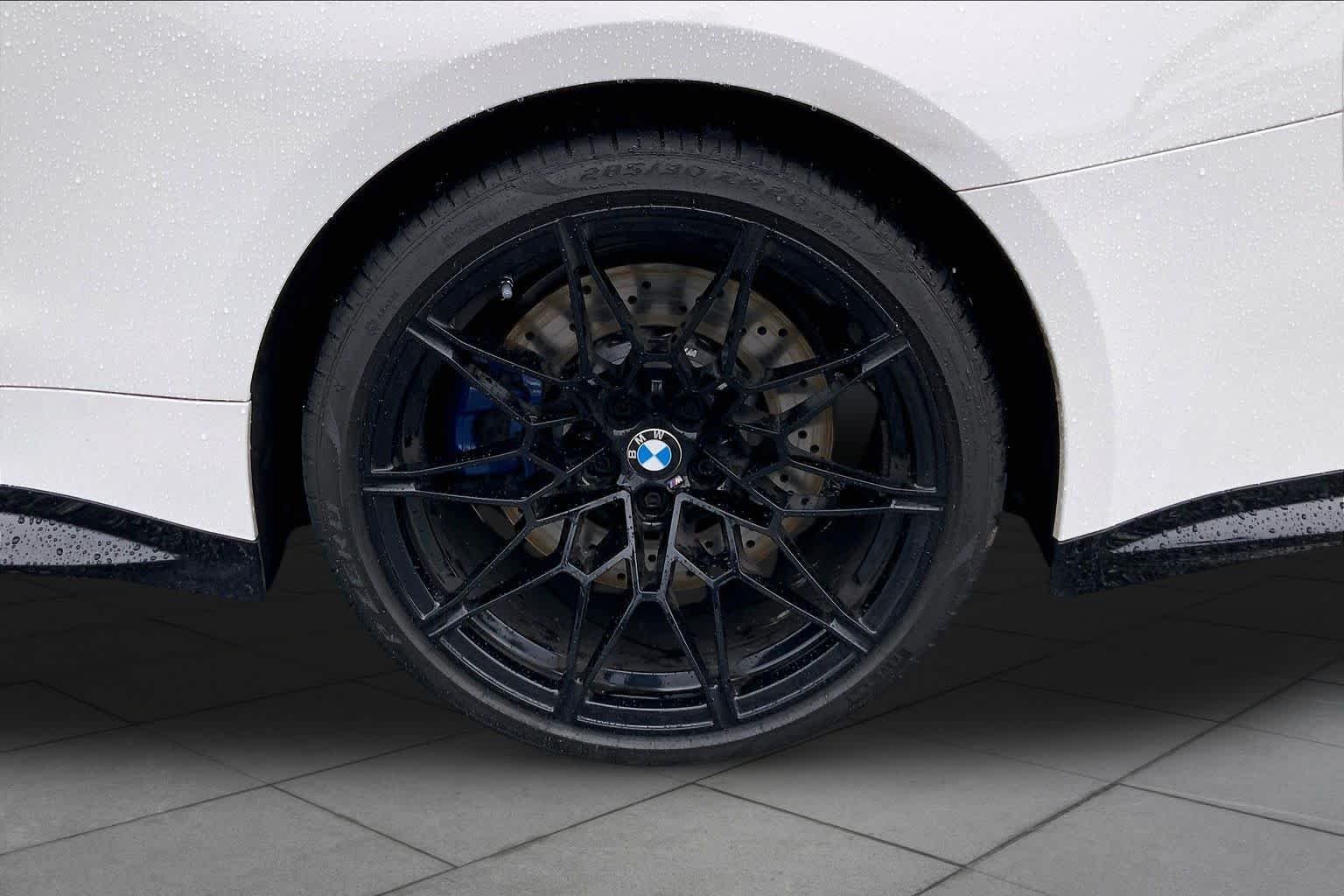 Used 2025 Alpine White BMW  image 11