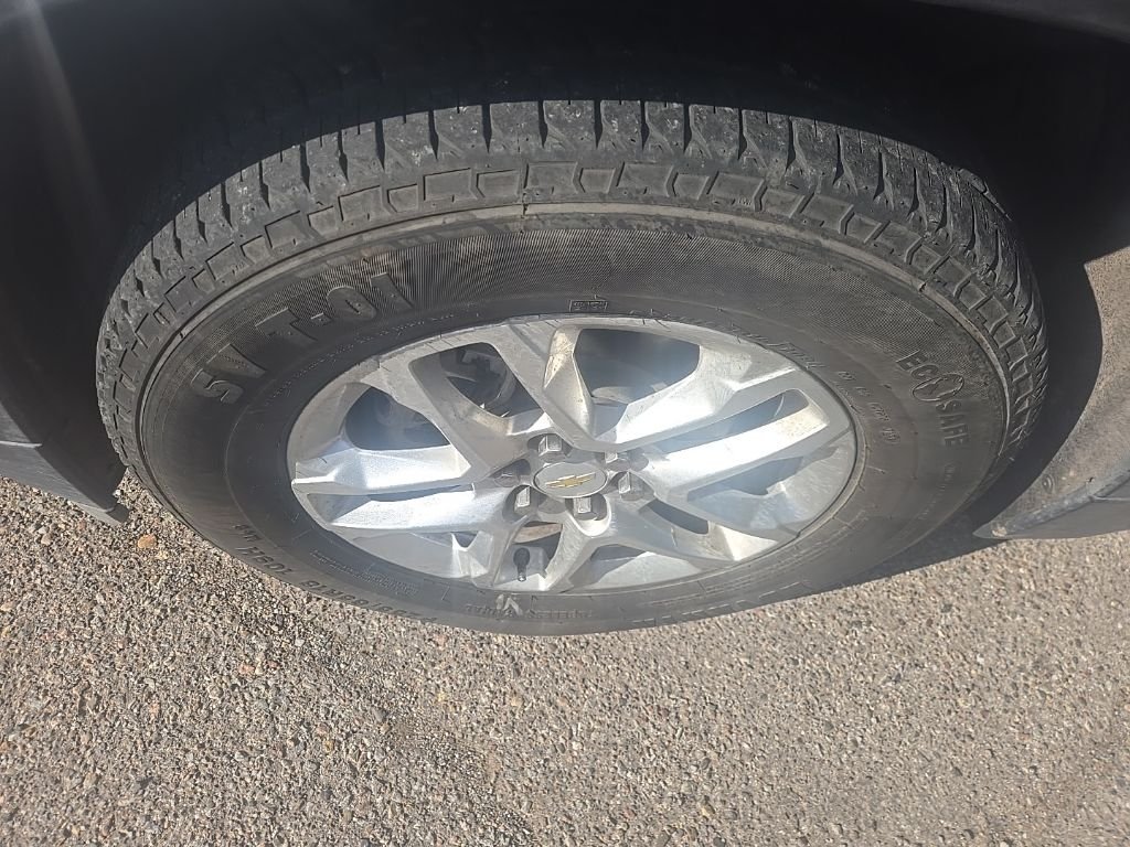 Used 2021 Gray Chevrolet LS image 7