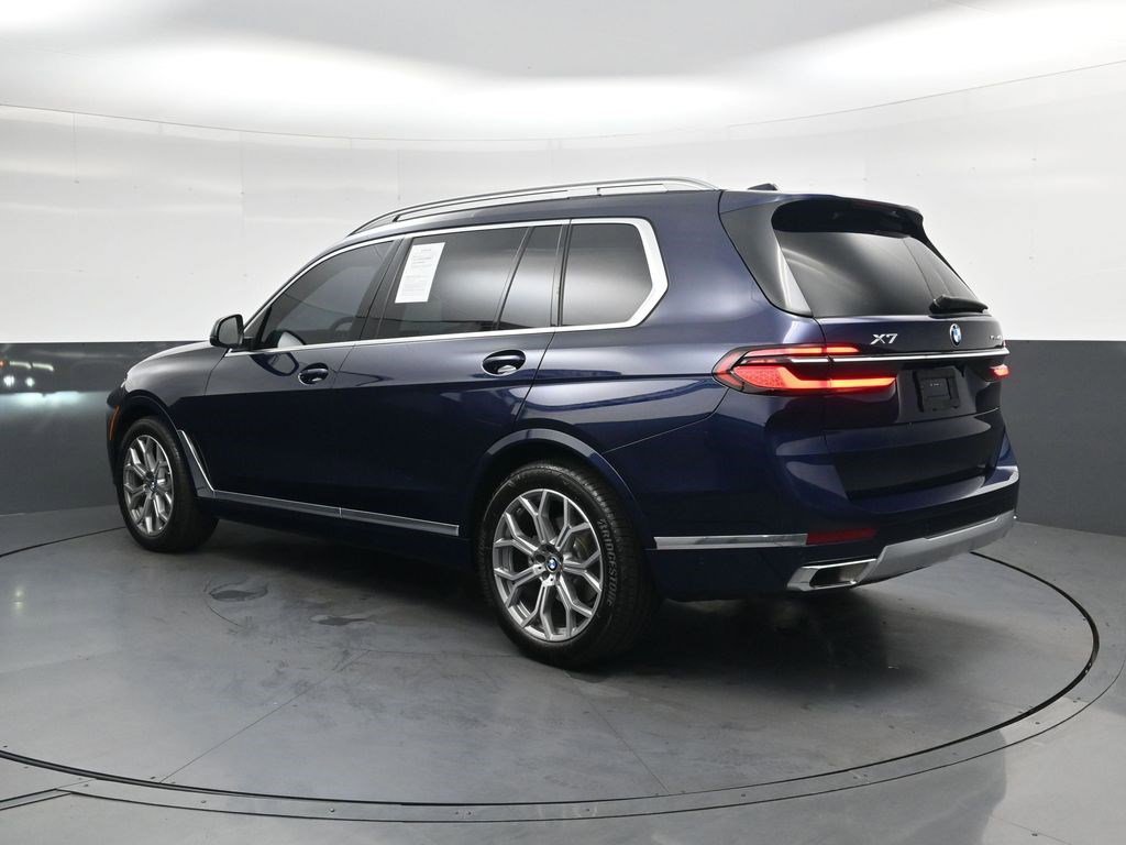 Used 2026 Tanzanite Blue II Metallic BMW xDrive40i image 6
