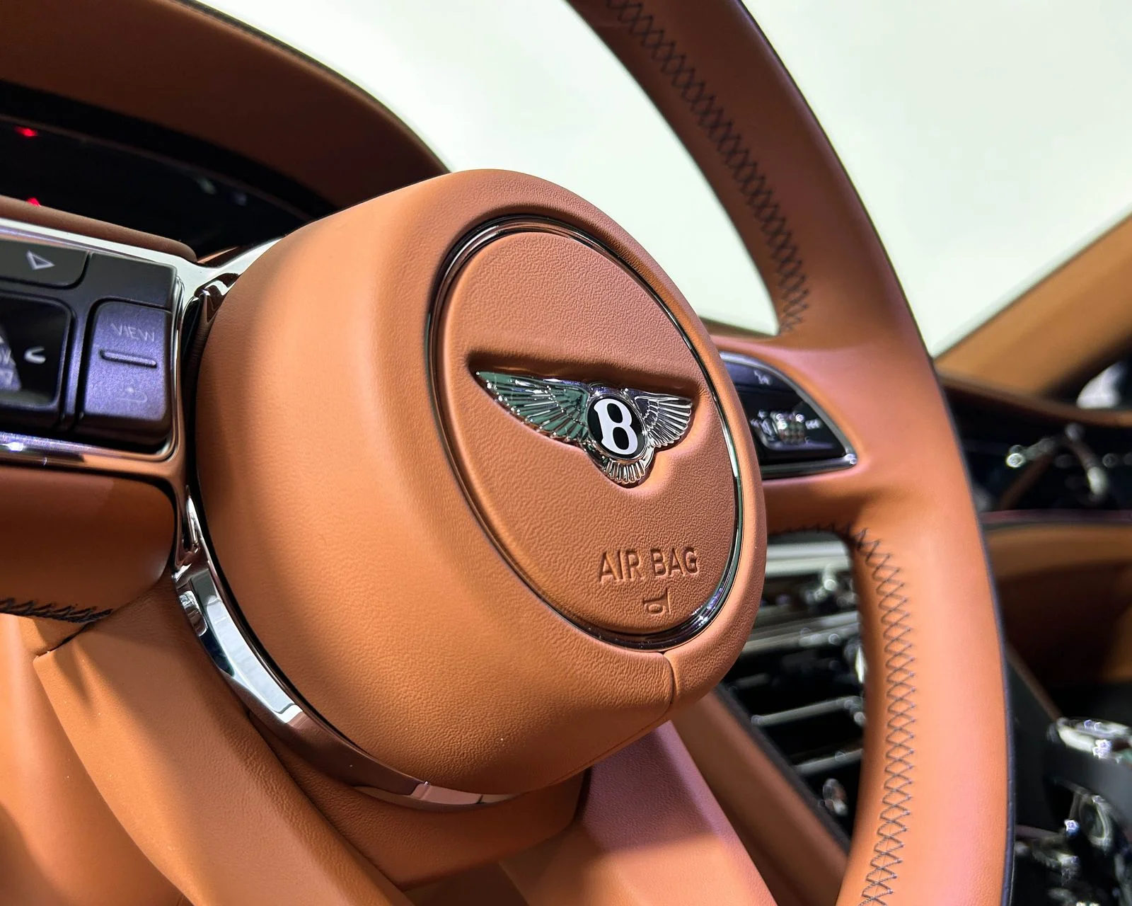 2024 Bentley Flying Spur Mulliner - Photo 22