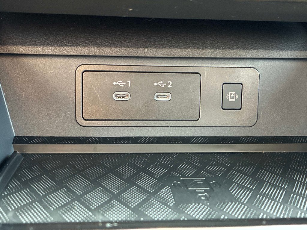 Used 2025 Gray Nissan SV image 30