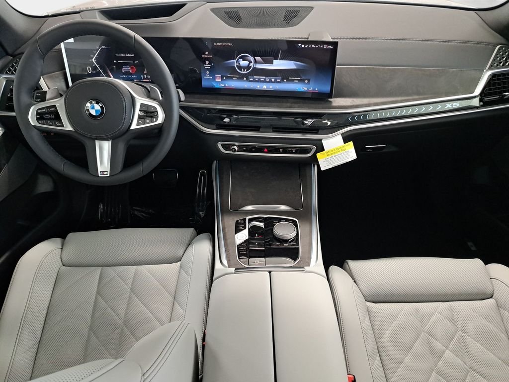 New 2026 Skyscraper Grey Metallic BMW sDrive40i image 8