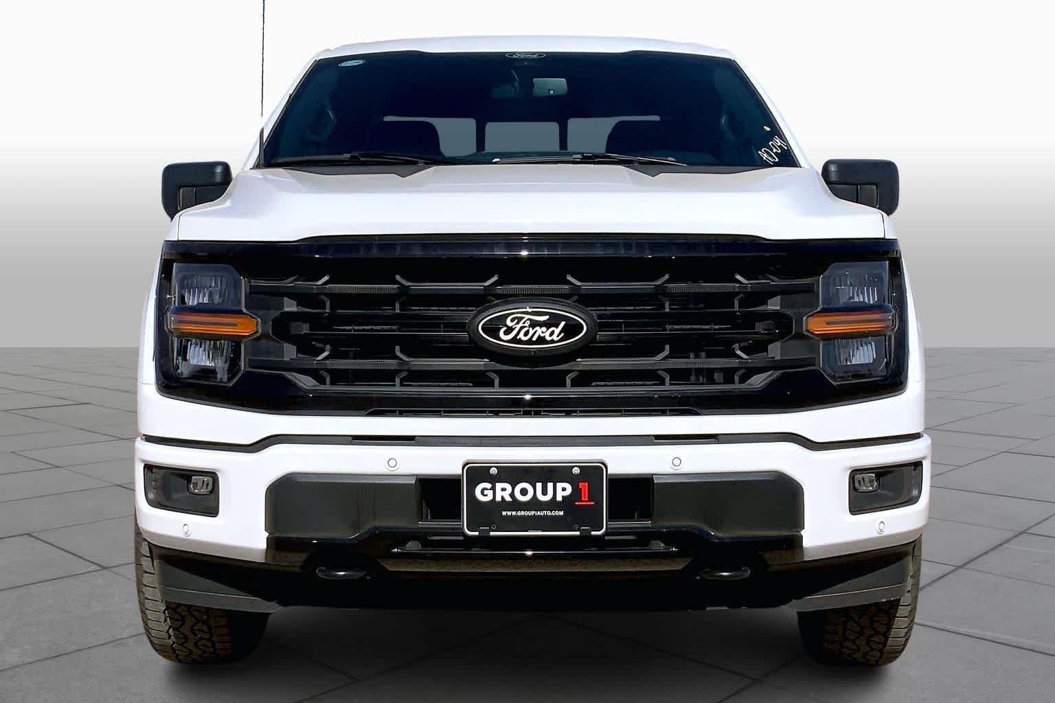 New 2026 Oxford White Ford XLT image 3
