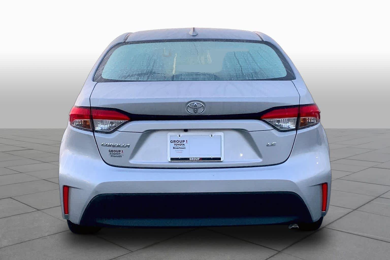Used 2024 Classic Silver Metallic Toyota LE image 5