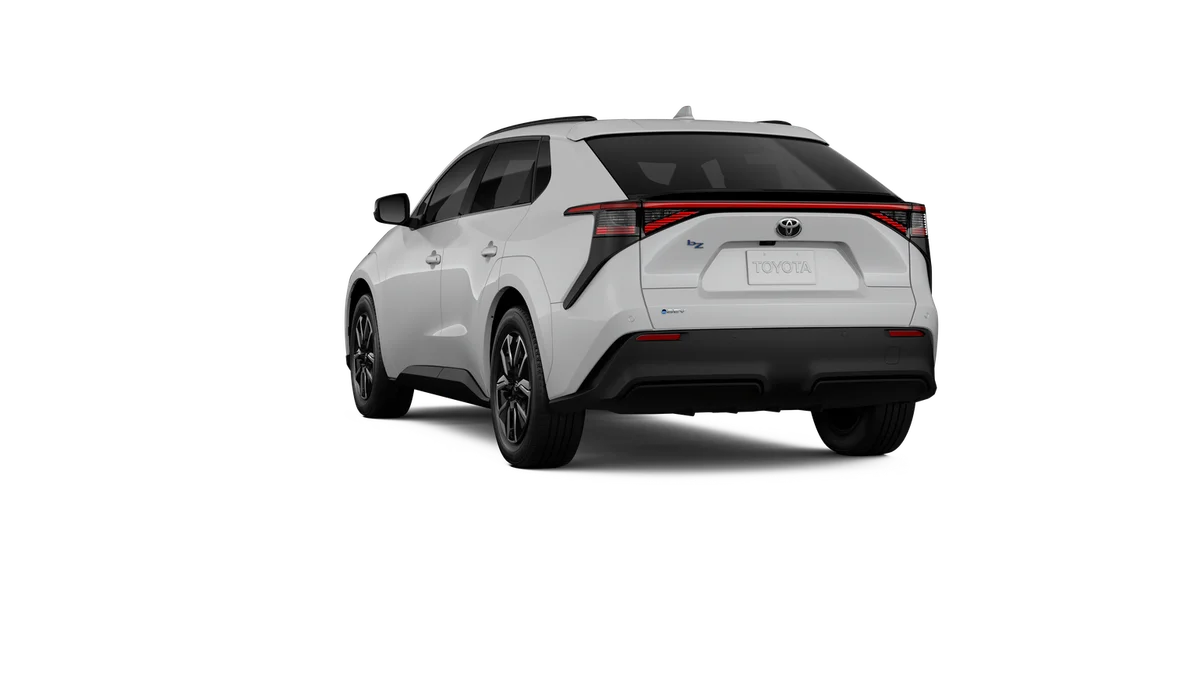 New 2026 Wind Chill Pearl Toyota XLE image 22