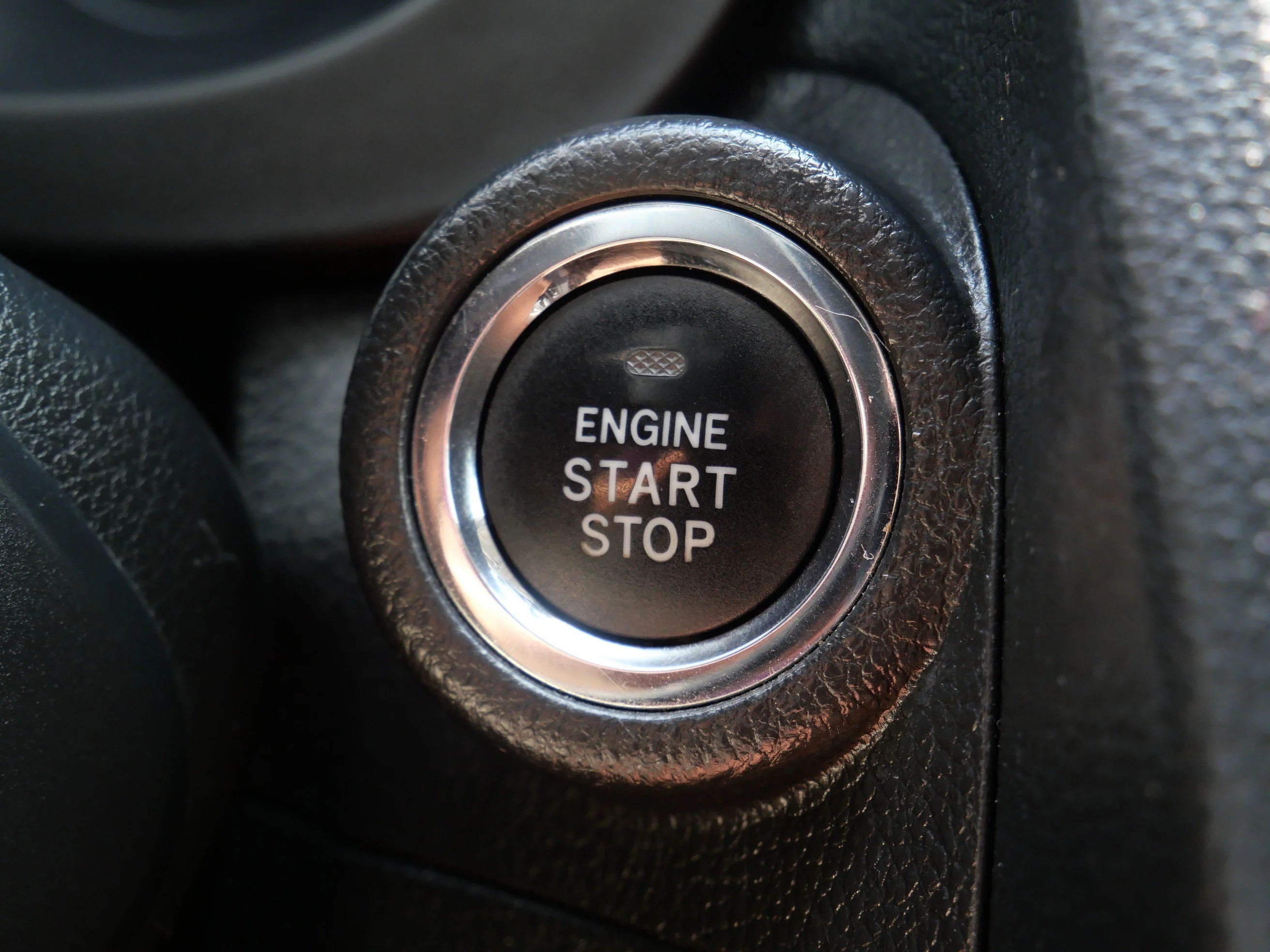 Used 2015 Satin White Pearl Subaru 2.0XT Touring image 31