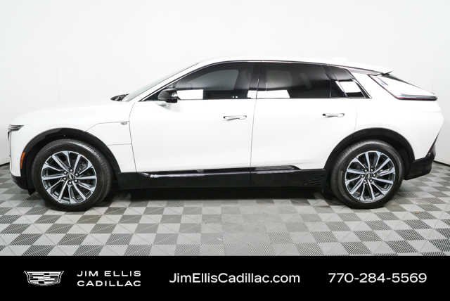 Certified Used 2024 Crystal White Tricoat Cadillac Sport 2 image 30