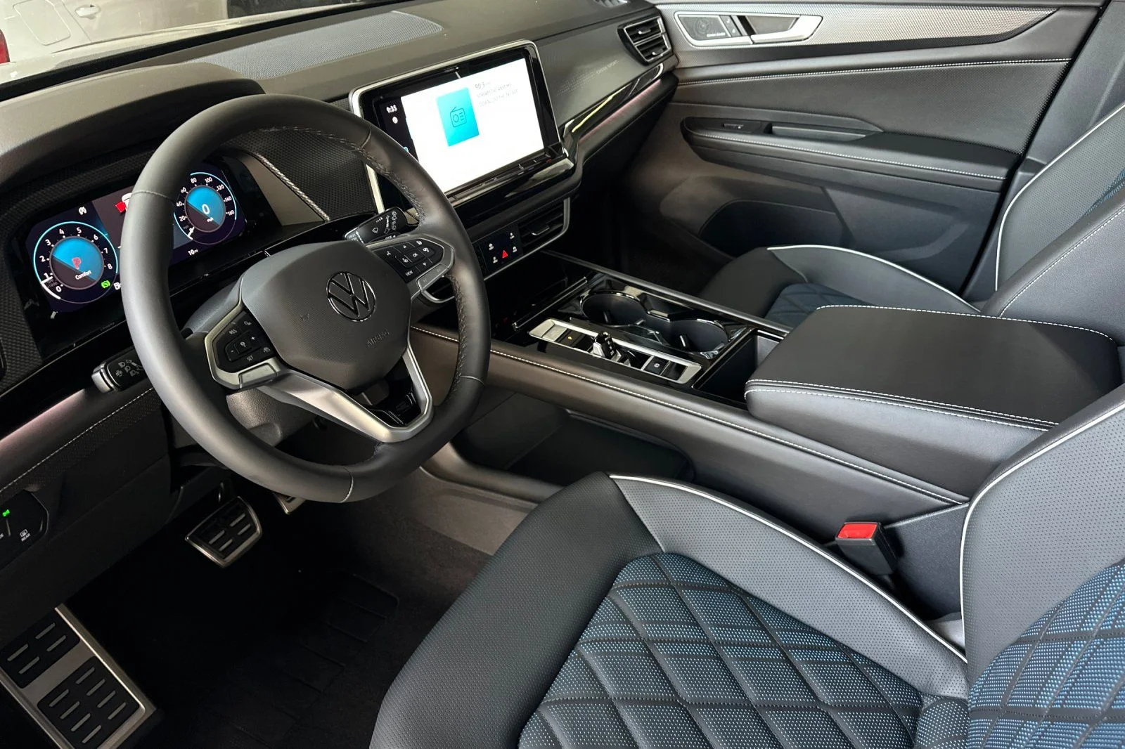 New 2026 Black Volkswagen 2.0T SEL Premium R-Line image 8