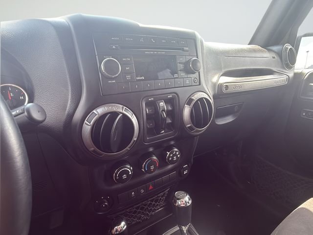 Used 2017 Black Jeep Unlimited Sport image 13