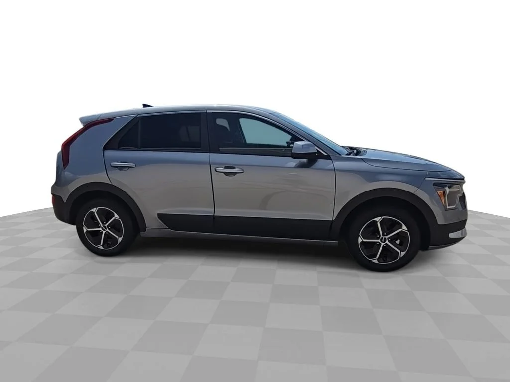 Used 2026 Gray Kia LX image 9