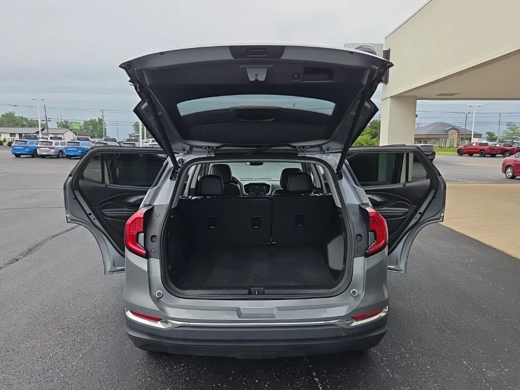 2023 GMC Terrain SLT - Photo 22