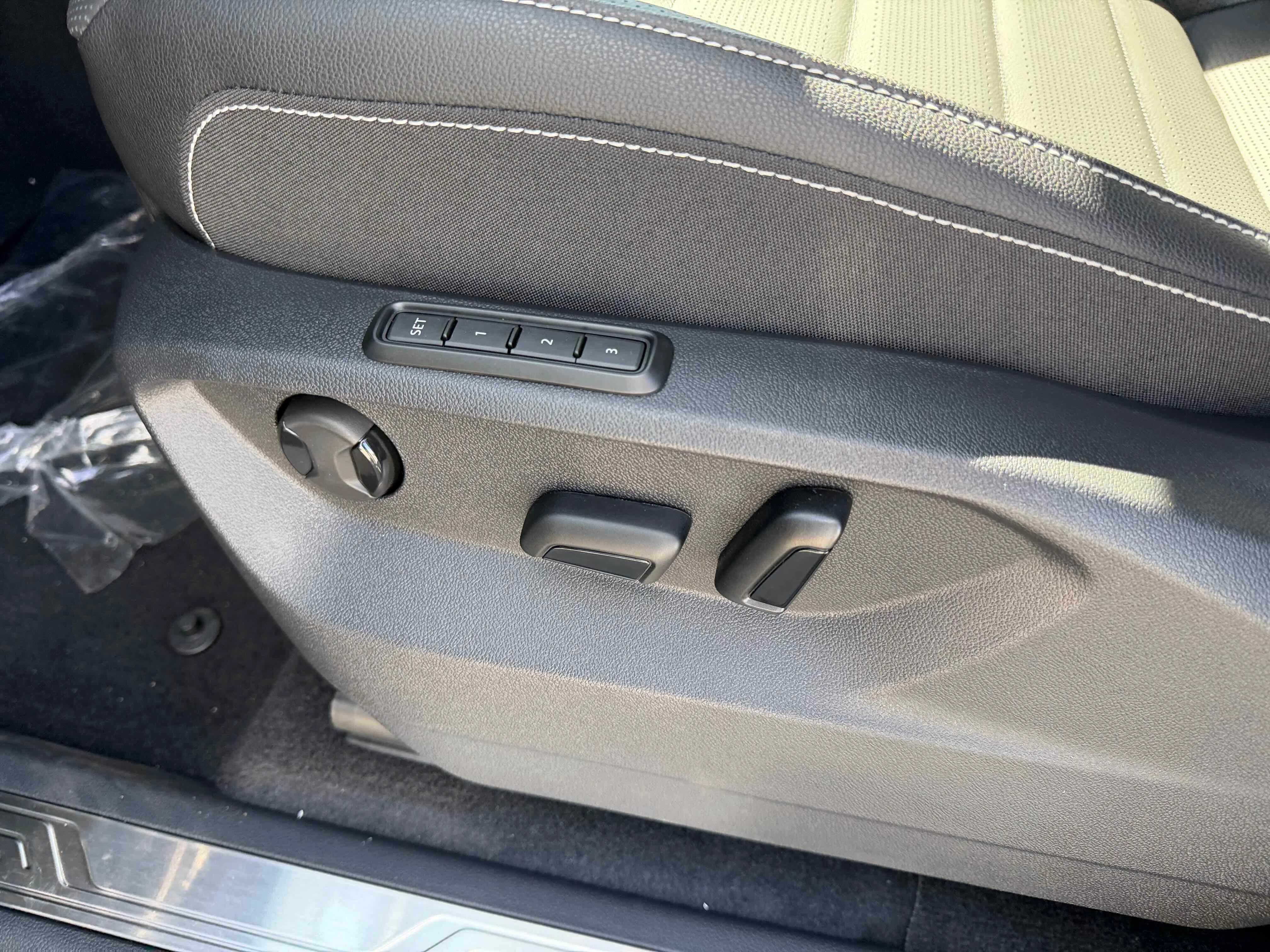 New 2026 Opal White Volkswagen 2.0T SEL image 15