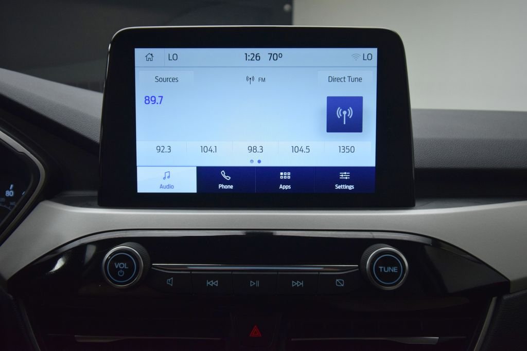 Used 2022 Black Metallic Ford SEL image 17