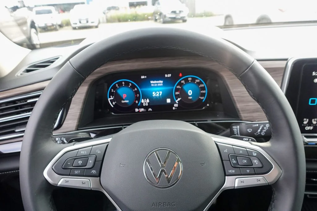 2026 Volkswagen Atlas SEL Premium R-Line - Photo 18