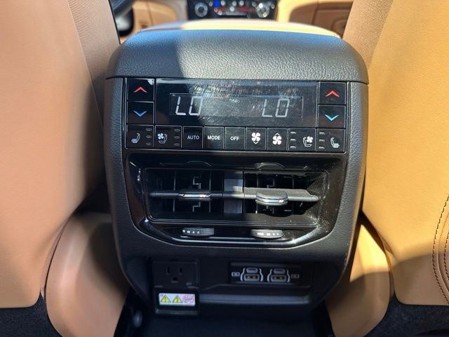 Used 2024 Silver Jeep Summit Reserve image 23